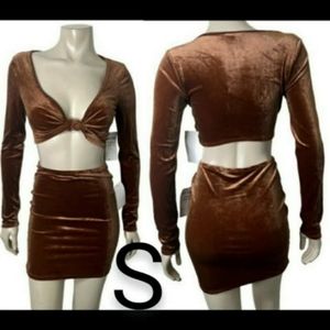 🆕Brown Velvet Long Sleeve Crop Top & Mini Skirt Set~ SIZE S